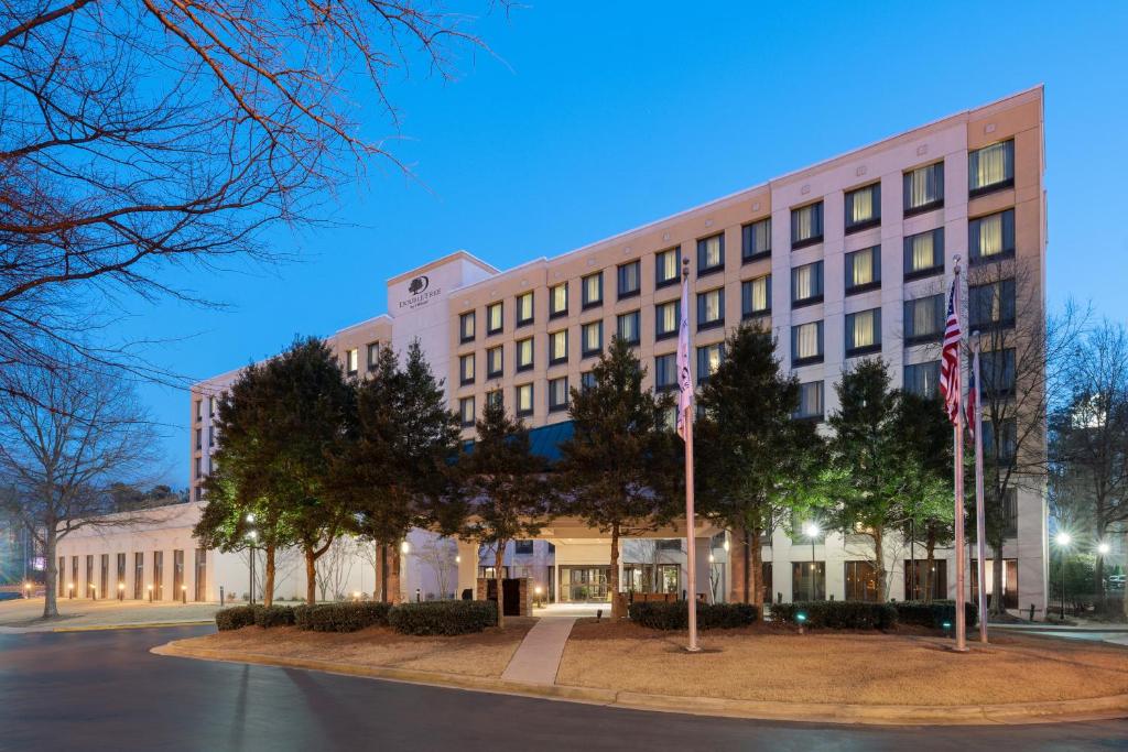 DoubleTree by Hilton Atlanta Airport Main image 1